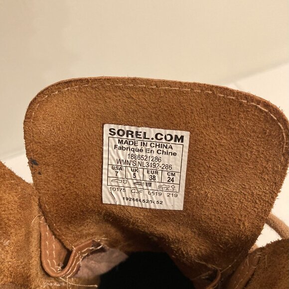 SOREL Joan of Arctic Wedge Boot. - Picture 6 of 6